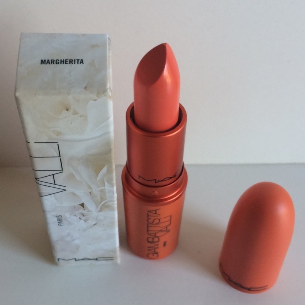 MAC Matte Lipstick  MARGHERITA  Giambattista Valli